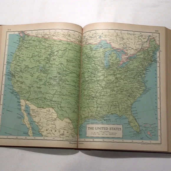 1941 Encyclopedia Britannia World Atlas Leather-Bound - Picture 6 of 16